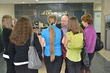 Банк «Кузнецкий» провел встречу-экскурсию для детей-учеников Межшкольного учебного комбината